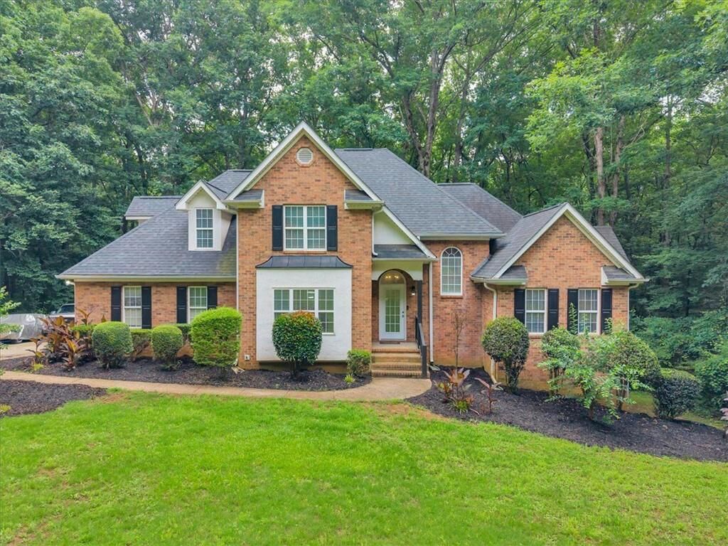 Property Photo: 75 Paradise Court GA 30252