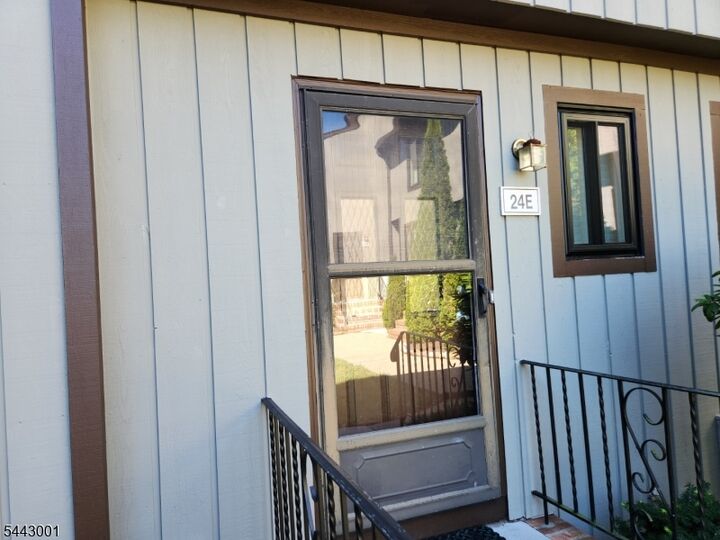Property Photo:  38 Park St 24E  NJ 07932 