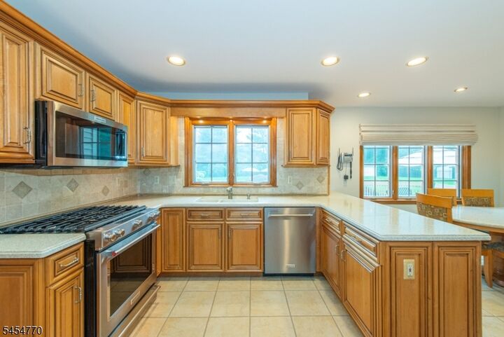 Property Photo:  10 Earhart Dr  NJ 07876 