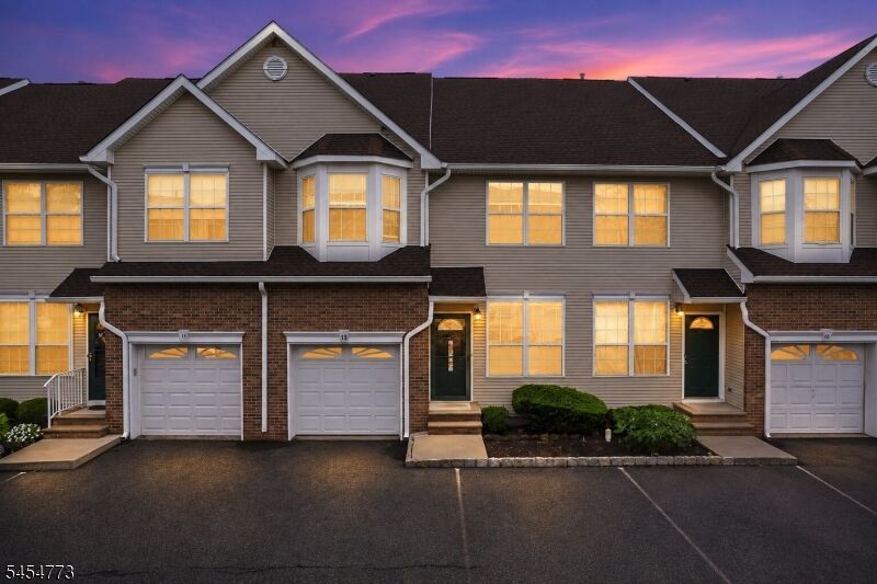 Property Photo:  13 Reins Ct  NJ 08873 