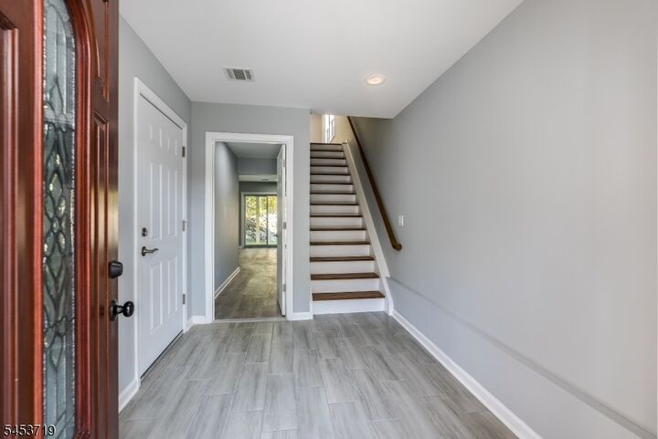 Property Photo:  5 Stanley Way 5  NJ 07465 