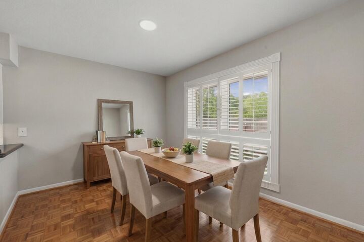 Property Photo: 10152 Longmont Drive 38/10 TX 77042