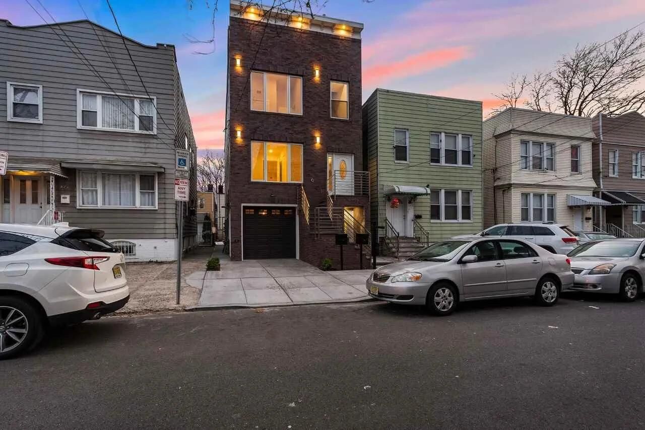 Property Photo:  379 Ege Ave 2  NJ 07304 