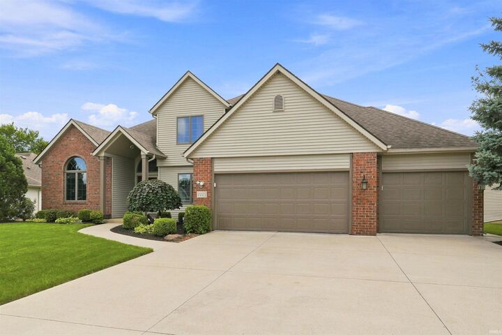 Property Photo:  2223 Deer Lodge Place  IN 46818-8716 