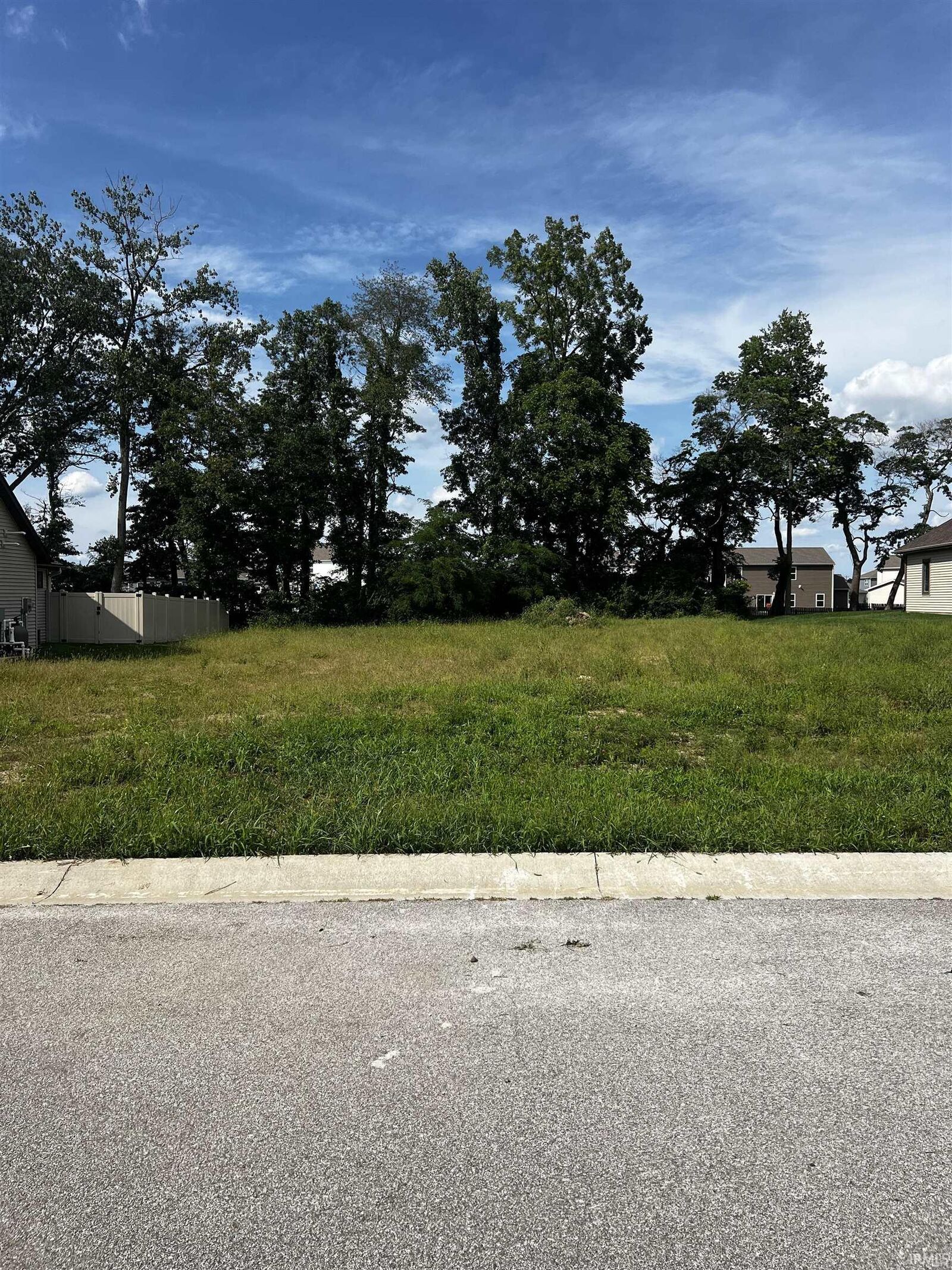 Property Photo:  638 Skillet Avenue  IN 46748 