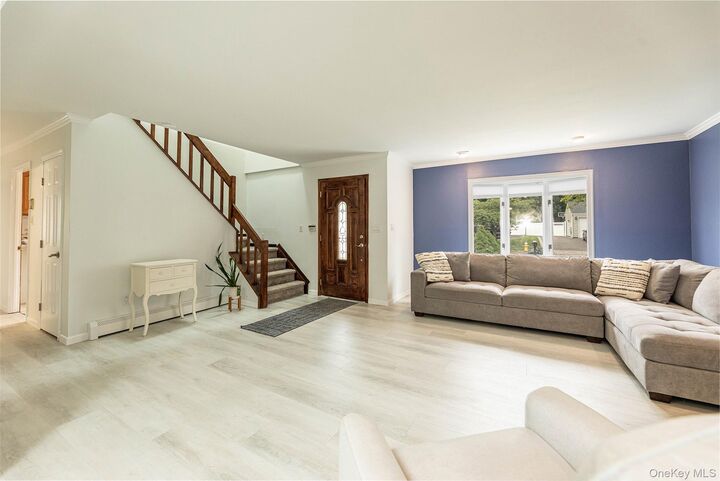 Property Photo: 24 Gainsborough Road NY 11741