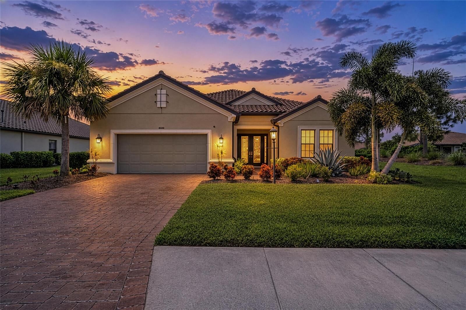 Property Photo: 4530 Trento Place FL 34211