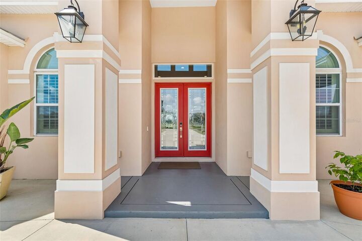 Property Photo:  8552 Branding Iron Trail  FL 33565 