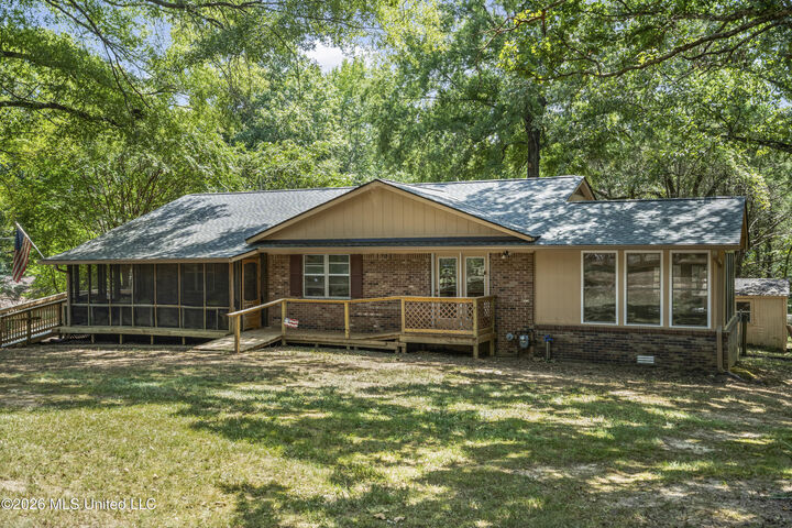 Property Photo:  177 Dempsey Drive  MS 38611 