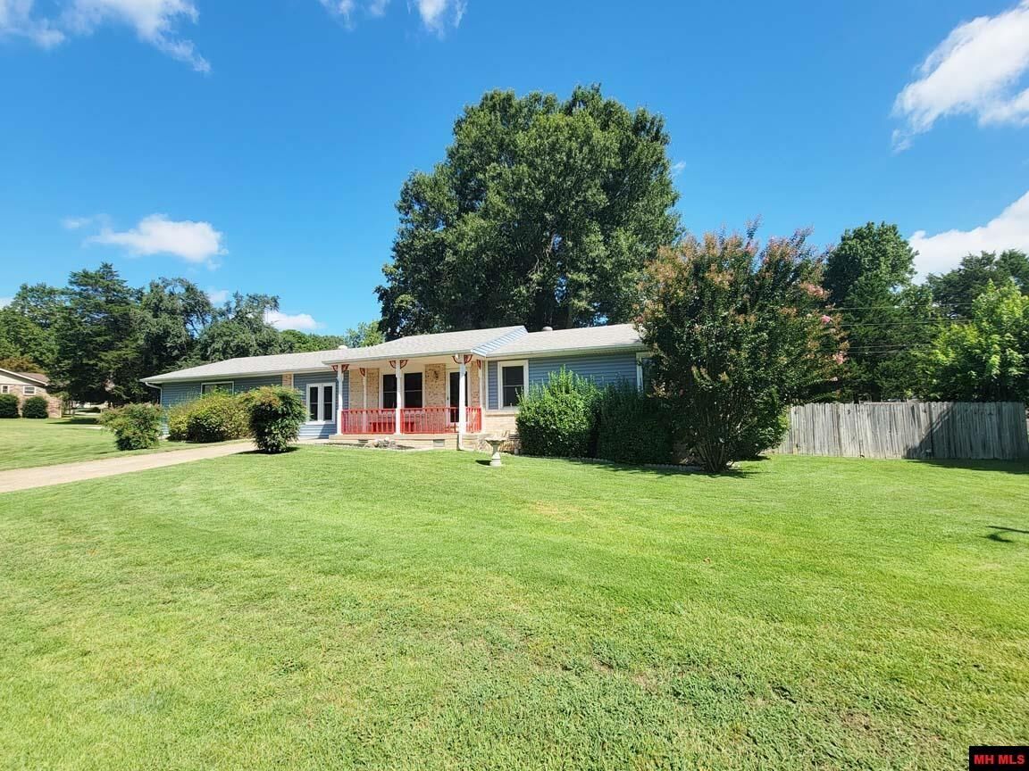 Property Photo:  608 Montgomery Avenue  AR 72653 