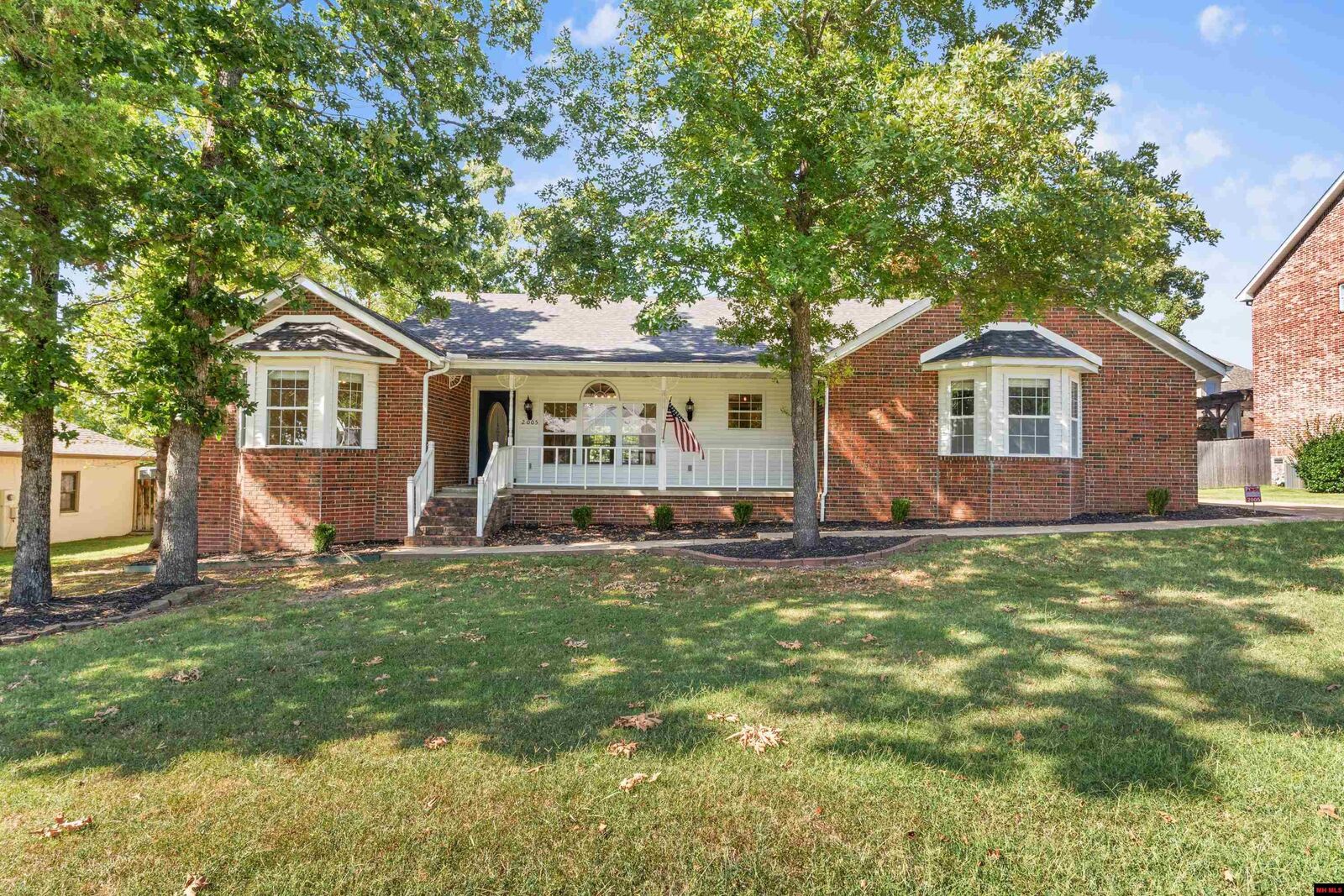 Property Photo:  2005 Brentwood Drive  AR 72653 