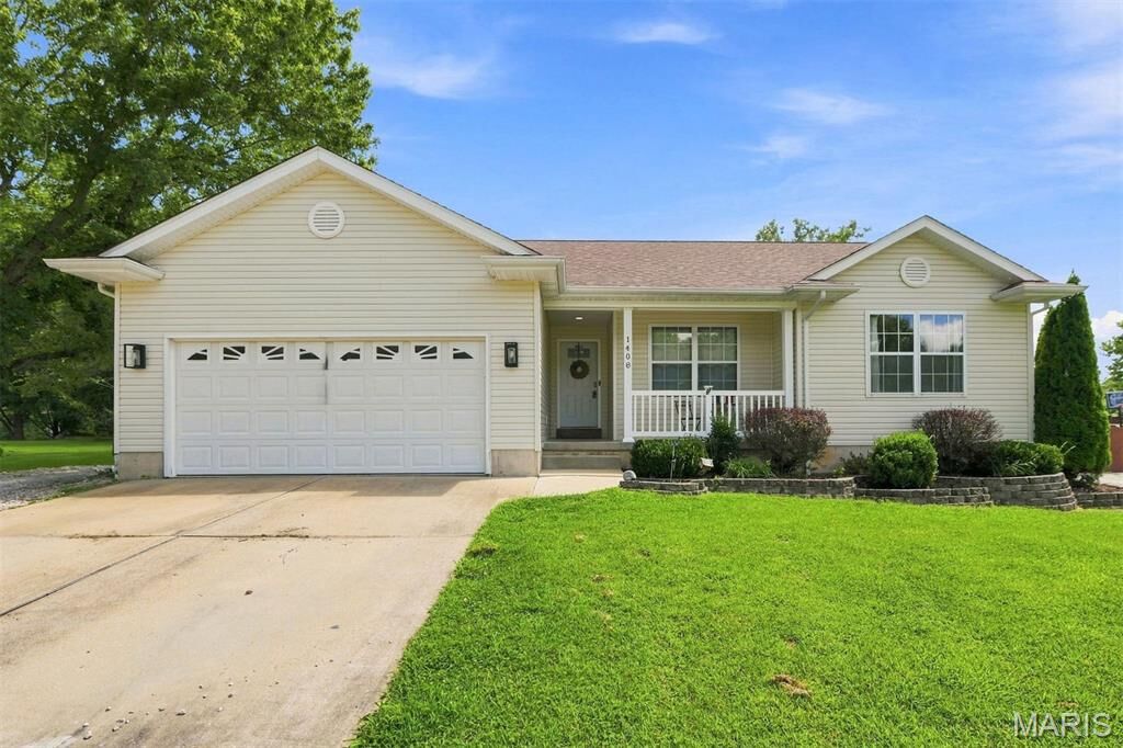 Property Photo: 1408 Redwood Drive MO 63077