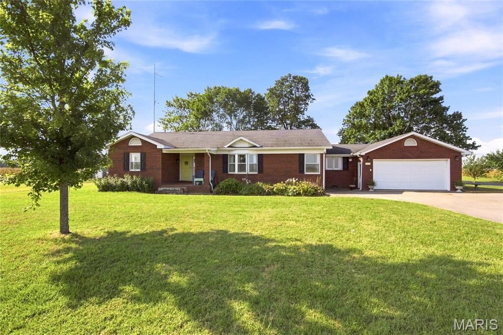 Property Photo: 1471 W Highway 62 MO 63834