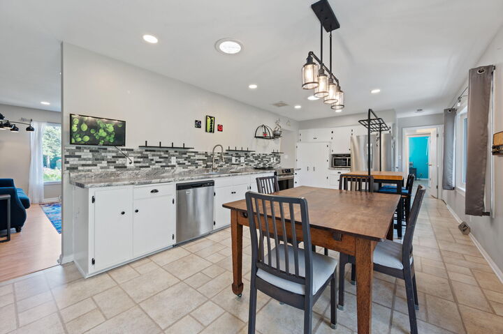 Property Photo:  501 W Bayfield Ave  WI 53217 
