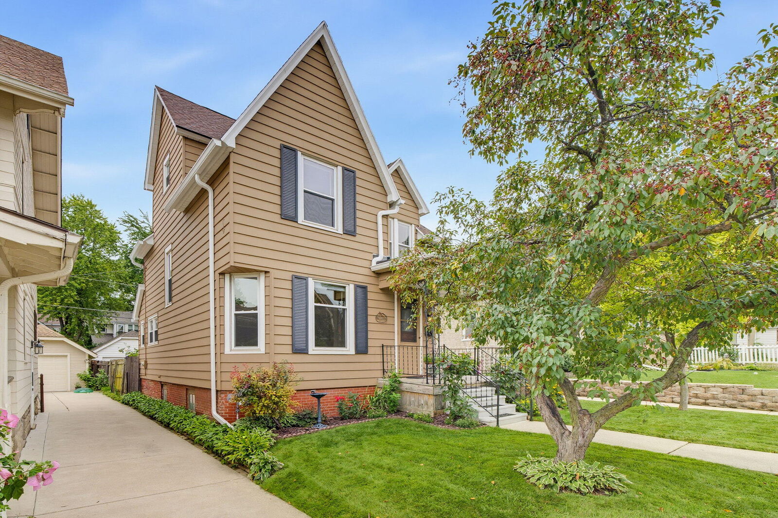 Property Photo: 1542 S 79th St WI 53214