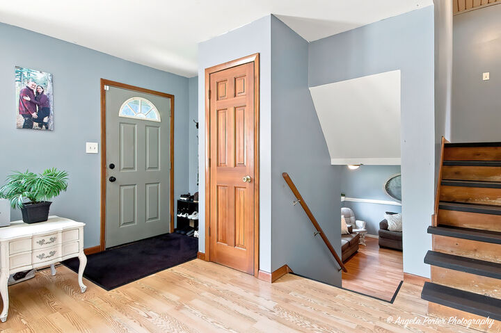 Property Photo:  1106 Quincy Avenue  IL 60051 