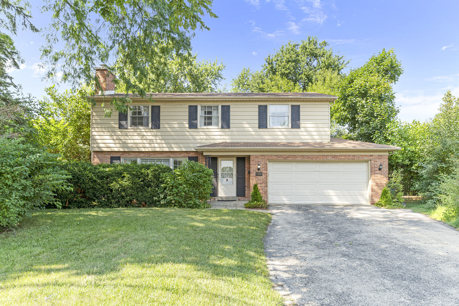 Property Photo:  1130 E Lake Avenue  IL 60025 