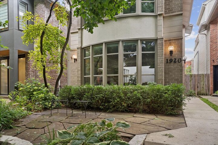 Property Photo: 1920 W Potomac Avenue IL 60622
