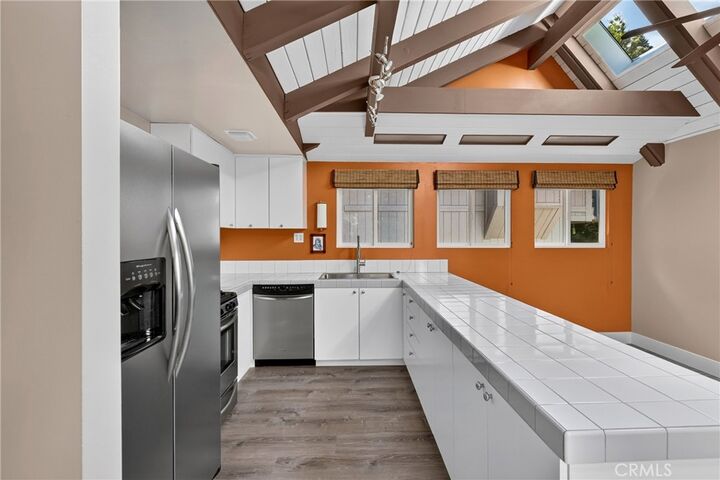 Property Photo:  594 W Victoria Court  CA 92352 