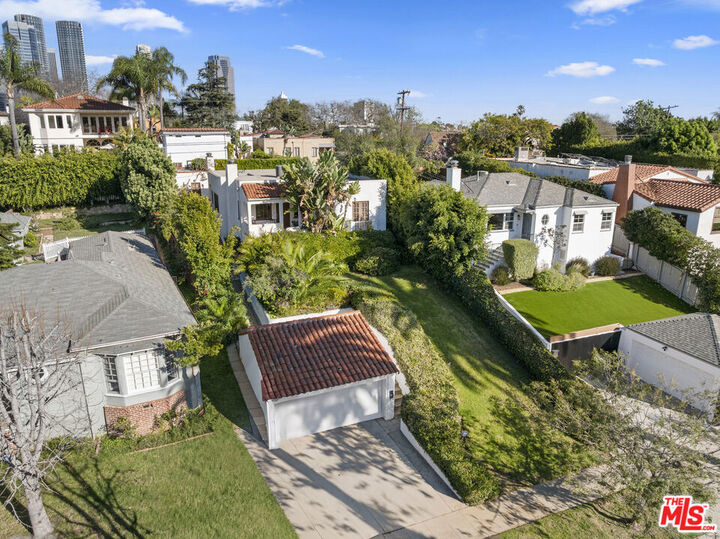 Property Photo:  1914 Fairburn Avenue  CA 90025 