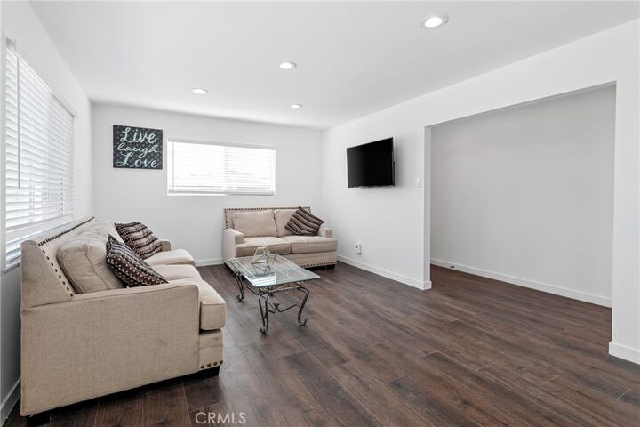 Property Photo:  1213 E Virginia Way  CA 92311 
