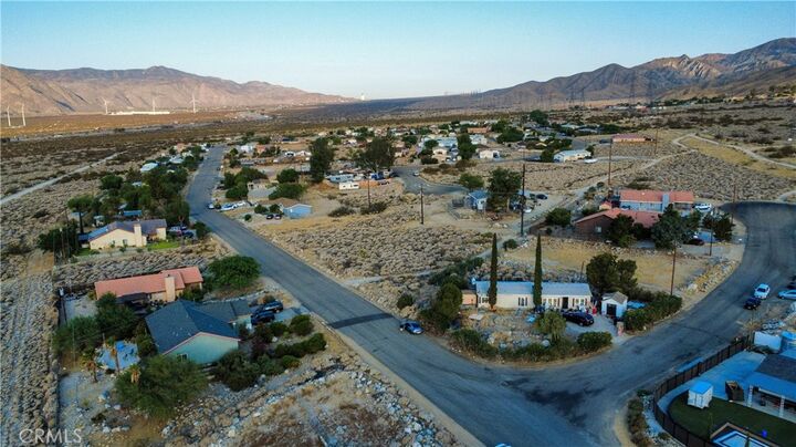 Property Photo:  1 Kimdale Drive  CA 92282 