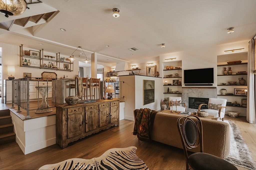 Property Photo:  14 Wild Goose Court 62  CA 92663 