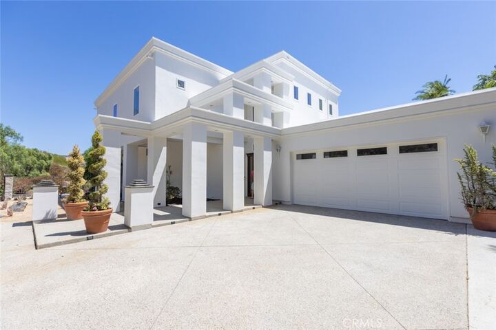 Property Photo:  9731 Rangeview  CA 92705 