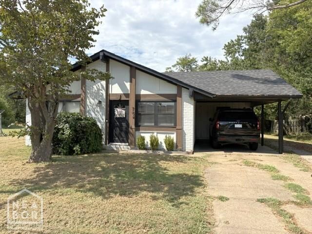 Property Photo: 704 Lunsford Road AR 72411