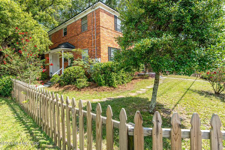 Property Photo: 825 McDuff Avenue S FL 32205