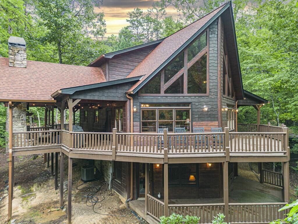 Property Photo: 1934 Mountain Tops Road GA 30513