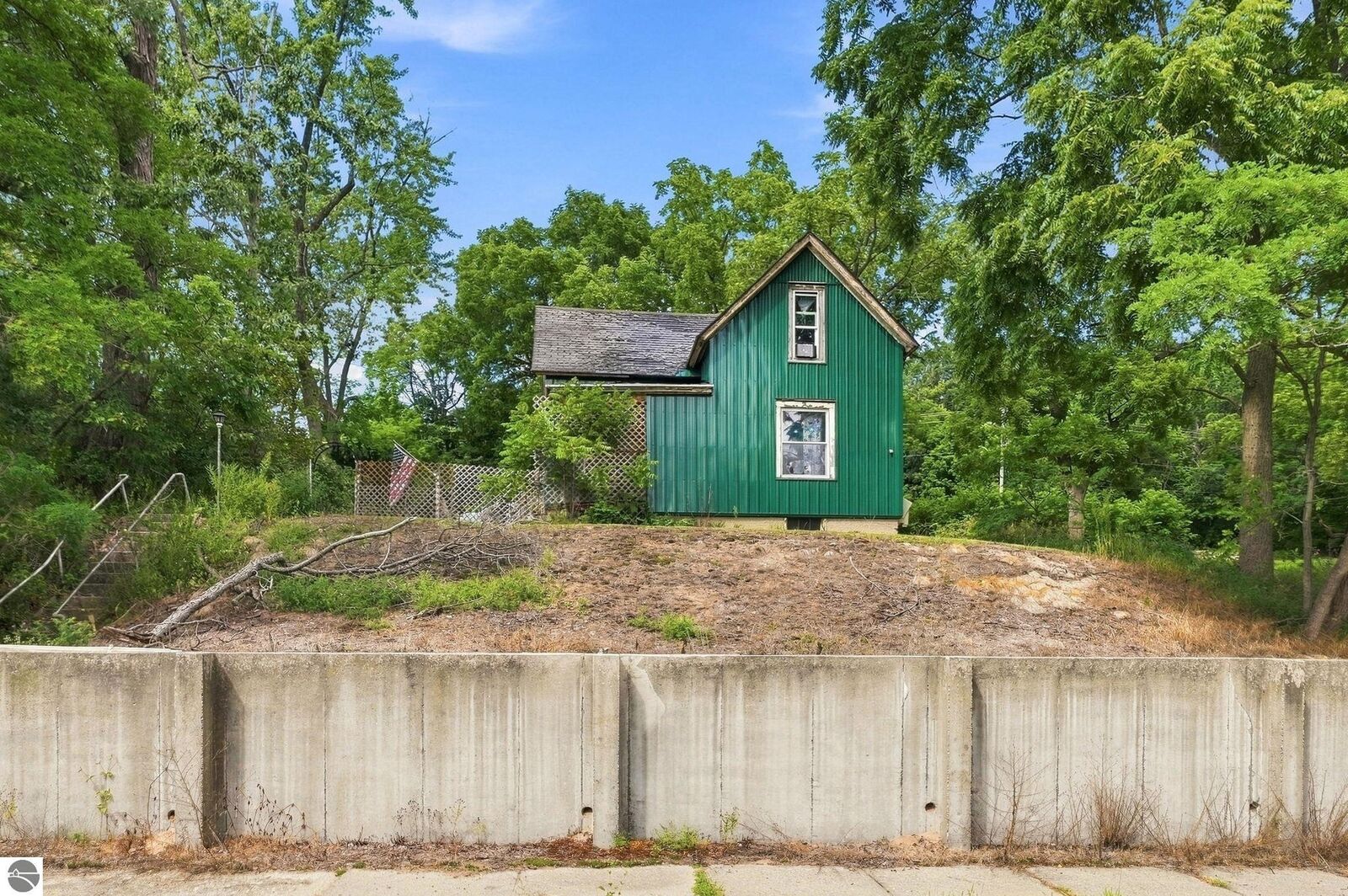Property Photo:  441 Washington Street  MI 49601 