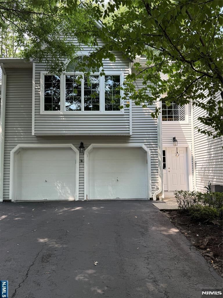 Property Photo: 22 Bradshaw Court B5 NJ 07642