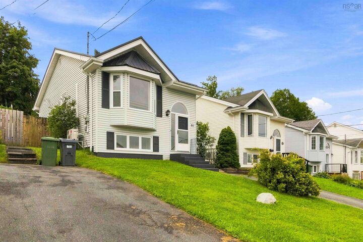 Property Photo:  85 Armcrest Drive  NS B4C 4C3 