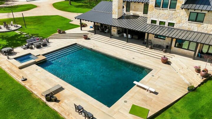 Property Photo:  261 Hunter Court  TX 76226 