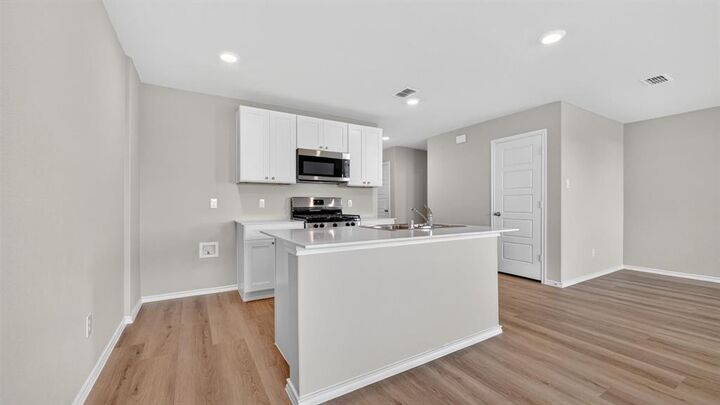 Property Photo: 544 Babbling Brook Drive TX 76259