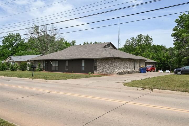 Property Photo:  908 E 12th Avenue  OK 74074 