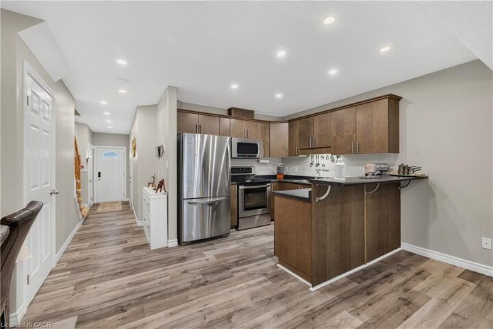 Property Photo:  975 Strasburg Road 4  ON N2E 0A8 