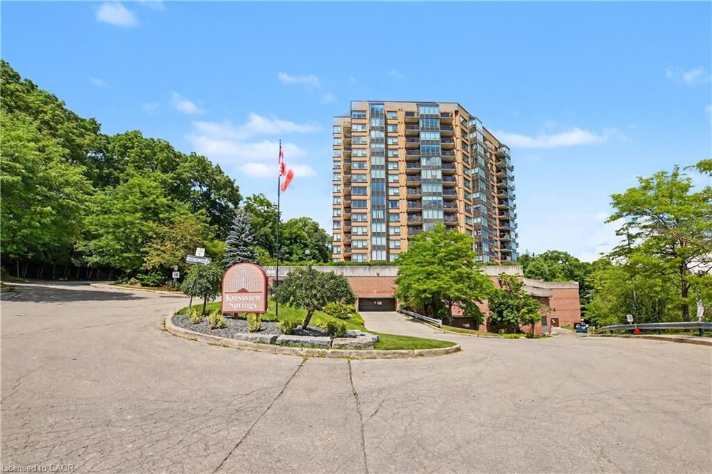 Property Photo:  237 King Street W 608  ON N3H 5L2 