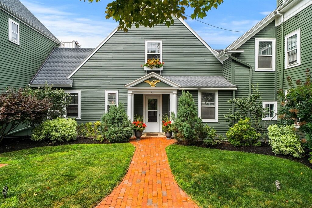 Property Photo: 8 Franklin St 19 MA 01945