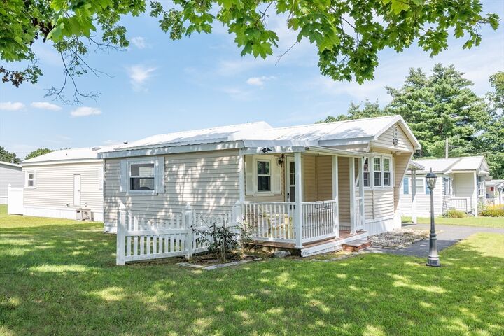 Property Photo:  281 Chauncey Walker St 153  MA 01007 