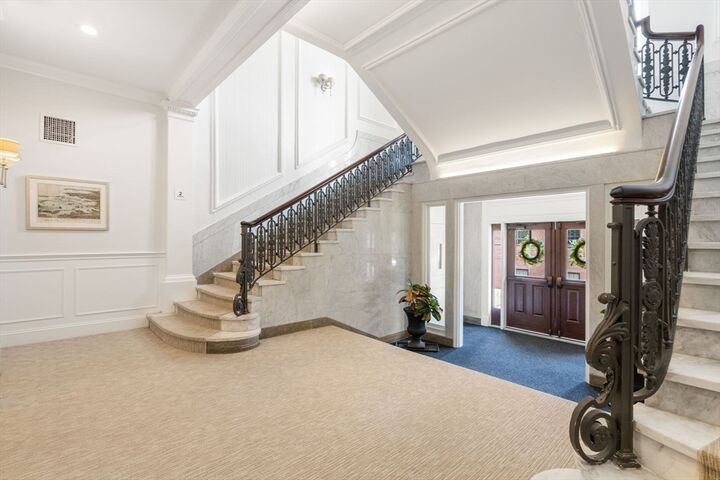 Property Photo:  7 Russell Street 304  MA 02360 