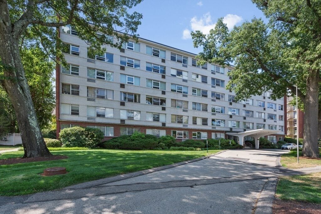 Property Photo: 10 Hammond Pond Parkway 607 MA 02467