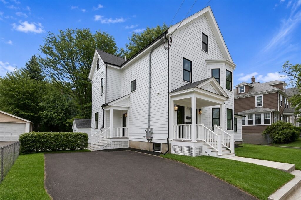 Property Photo:  220 Sycamore Street 1  MA 02472 