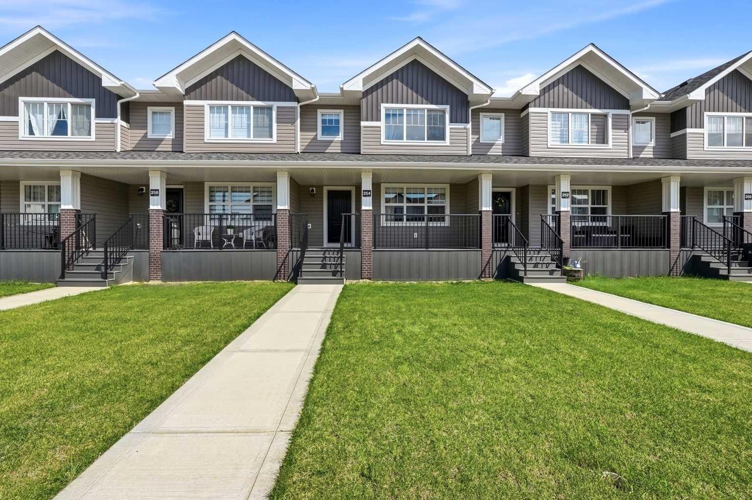 Property Photo: 254 Halifax Close AB T0M 1R0