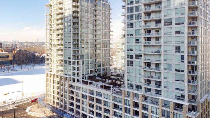 Property Photo: 222 Riverfront Avenue SW 521 AB T2P 0X2