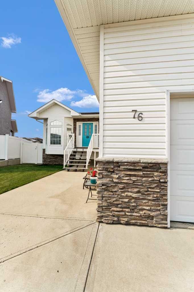 Property Photo: 76 Henderson Court NE AB T1C 1Y9