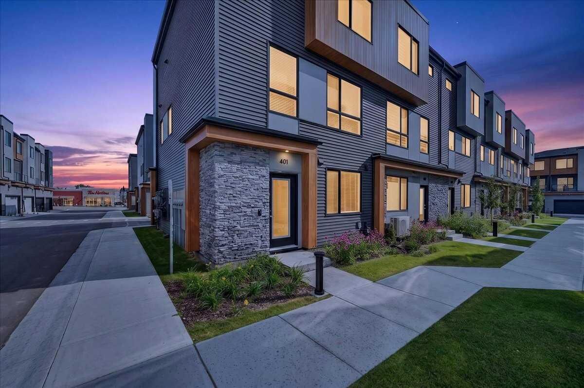 Property Photo: 81 Midtown Boulevard SW 401 AB T4B 4E7