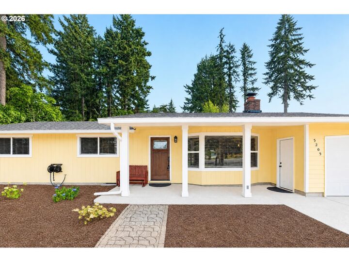 Property Photo:  15205 NE 96th St  WA 98682 