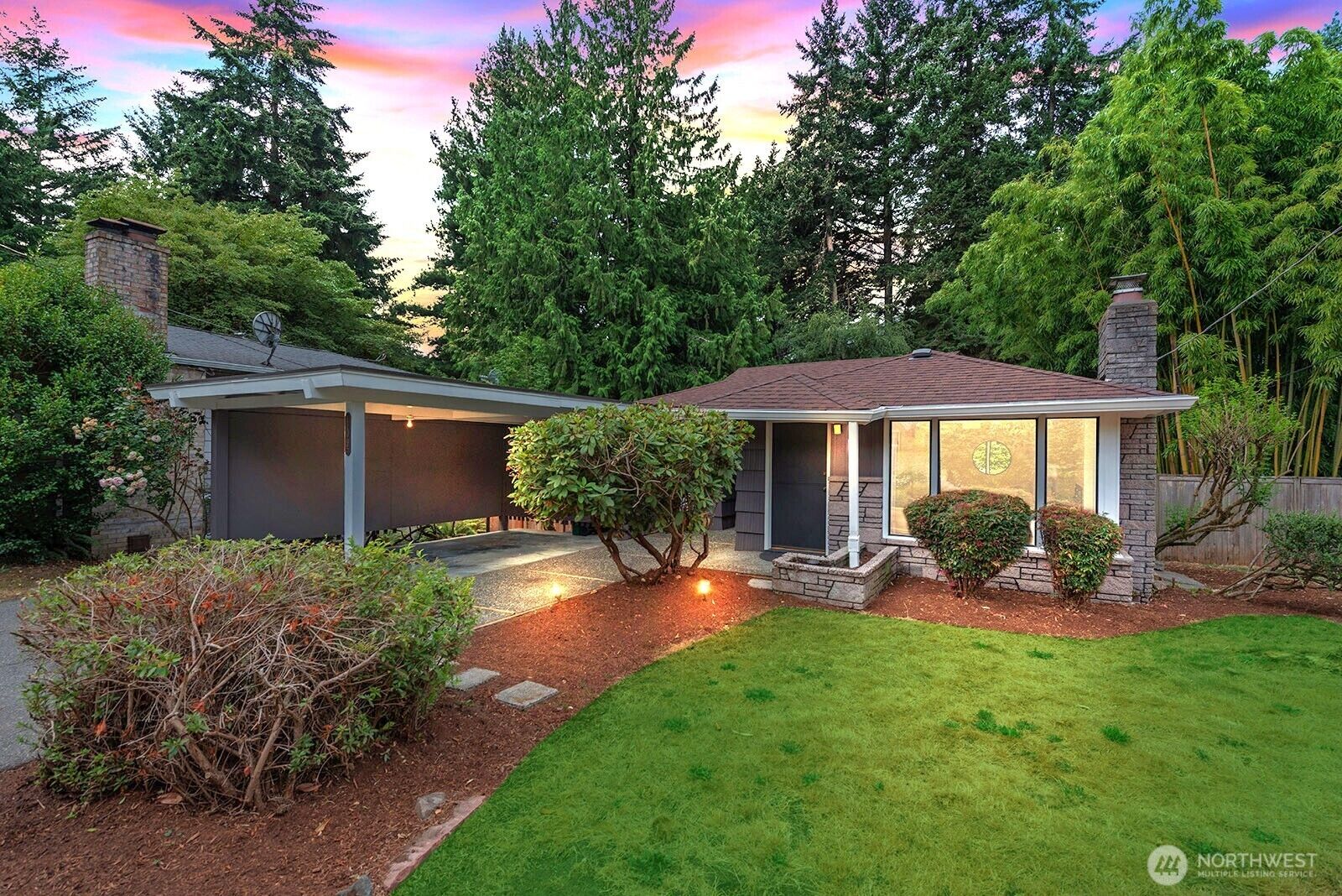 Property Photo:  11045  Alton Avenue NE  WA 98125 